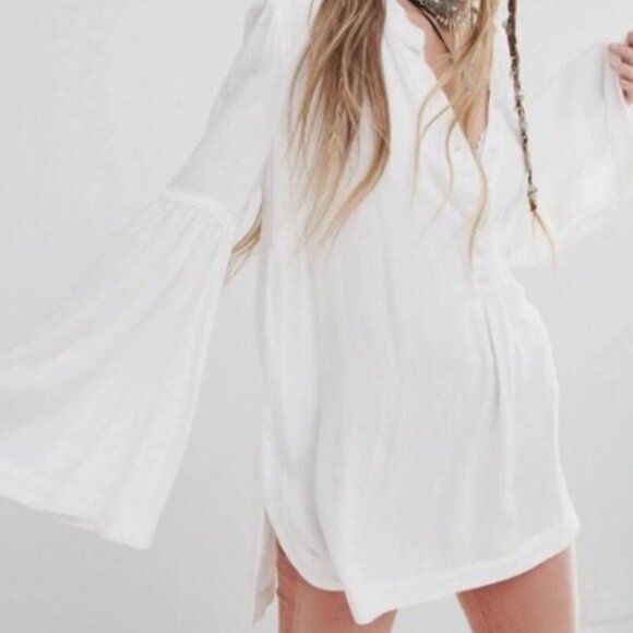 Free People Easy Girl Bell Sleeved Tunic Top in White Size SMALL - Picture 1 of 5